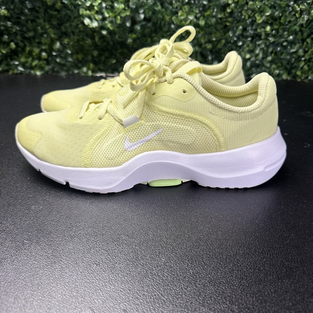 Nike In-Season TR 13 Training Shoes Women's Size 7 Yellow And White Sneakers